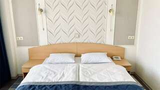 Гостиница Ингрия Колпино Улучшенный о одной двухспальной или двумя односпальными кроватями-12